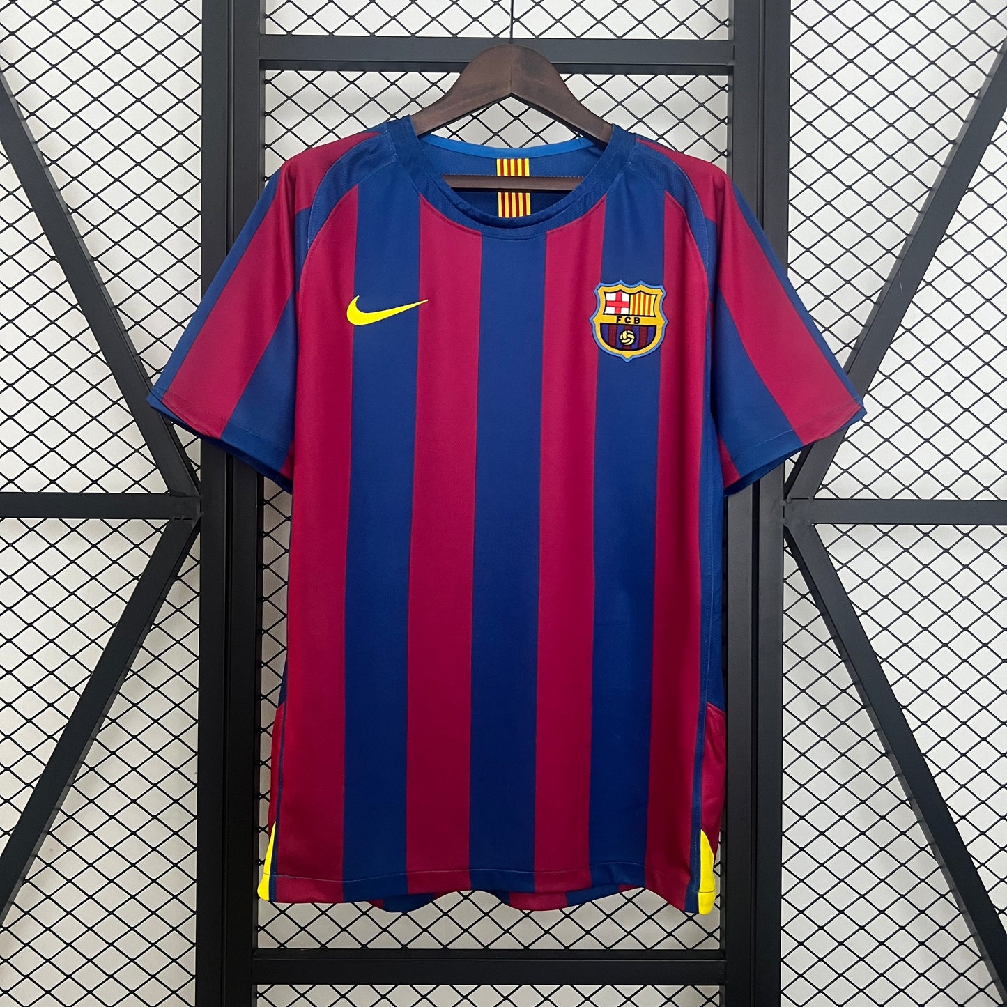 FC Barcelona Retro Home 2005/2006