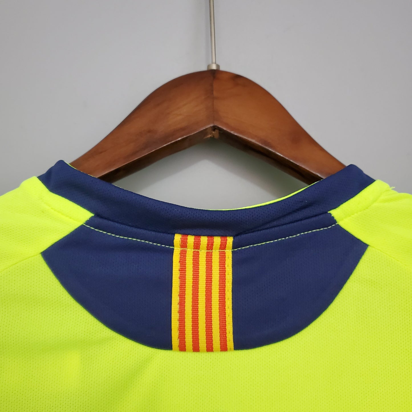 FC Barcelona Retro Away 2005/2006
