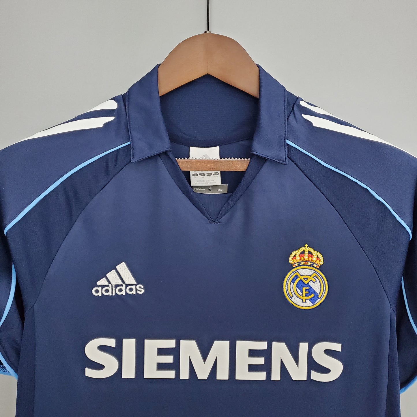 Real Madrid Retro Away 2005/2006